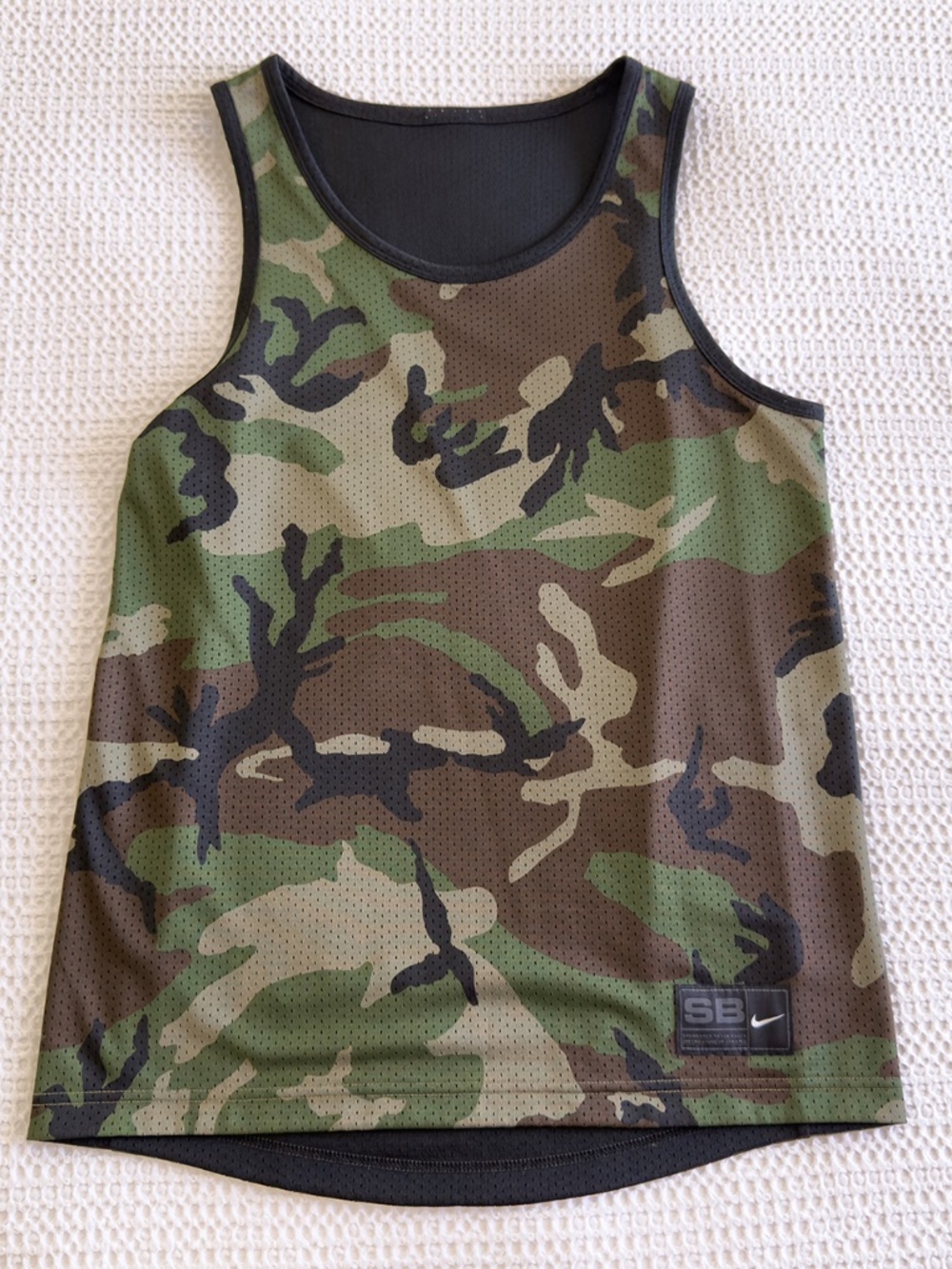 Nike SB Men’s Camo Tank Top - Green/Brown/Black - Picture 2 of 5